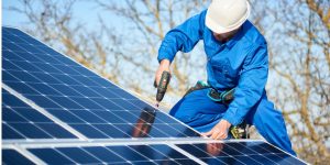 Installation Maintenance Panneaux Solaires Photovoltaïques à Pont-et-Massene